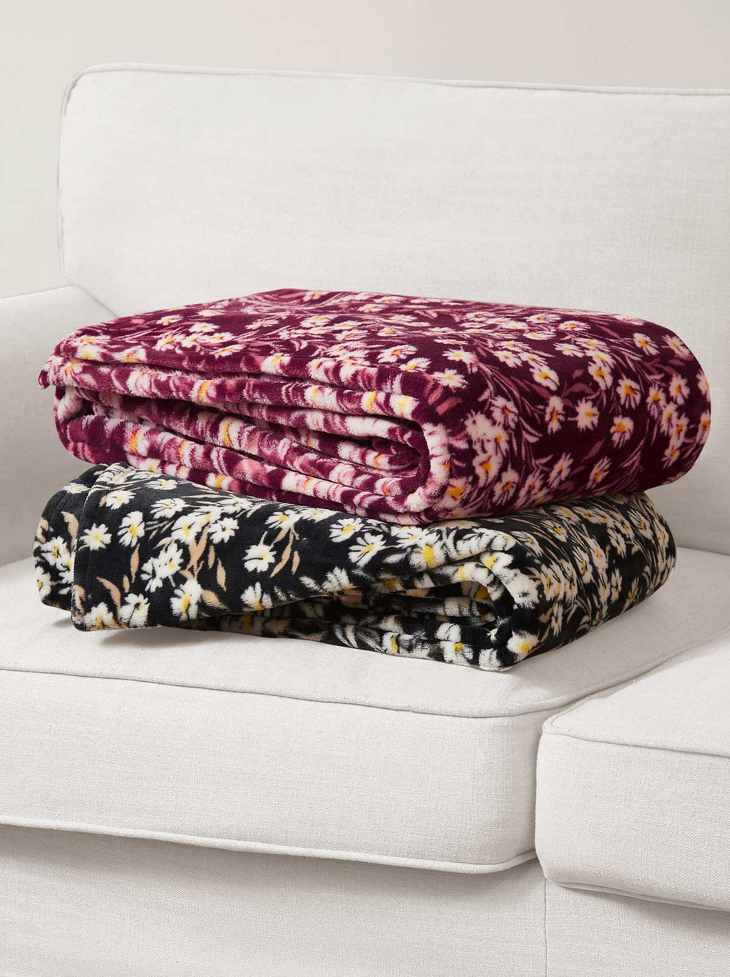 Wildflower Park Plush Throw in Black