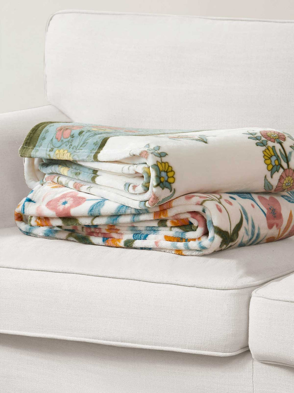 Serenity Plush Throw in Sage