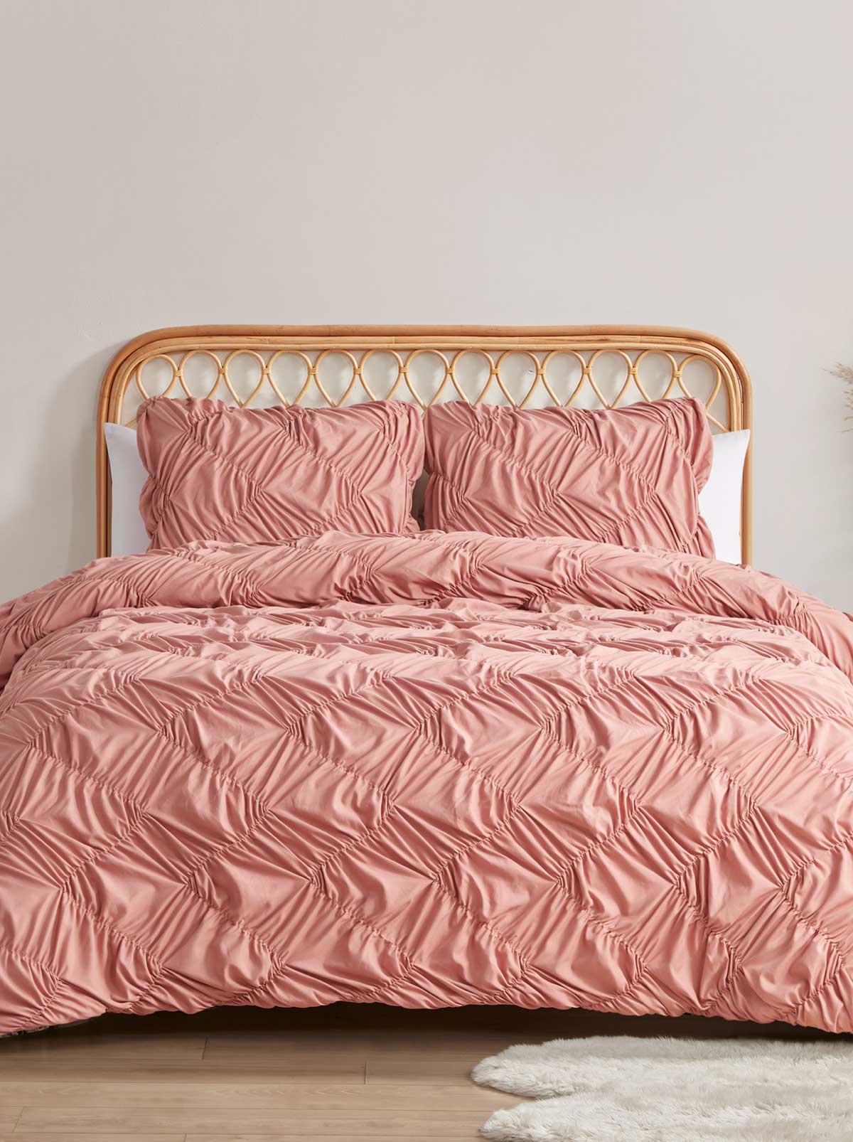 Emmy Textured Comforter Set in Antique Rose – Jessica Simpson