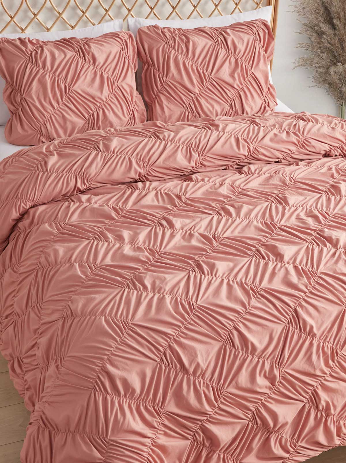 Emmy Textured Comforter Set in Antique Rose – Jessica Simpson