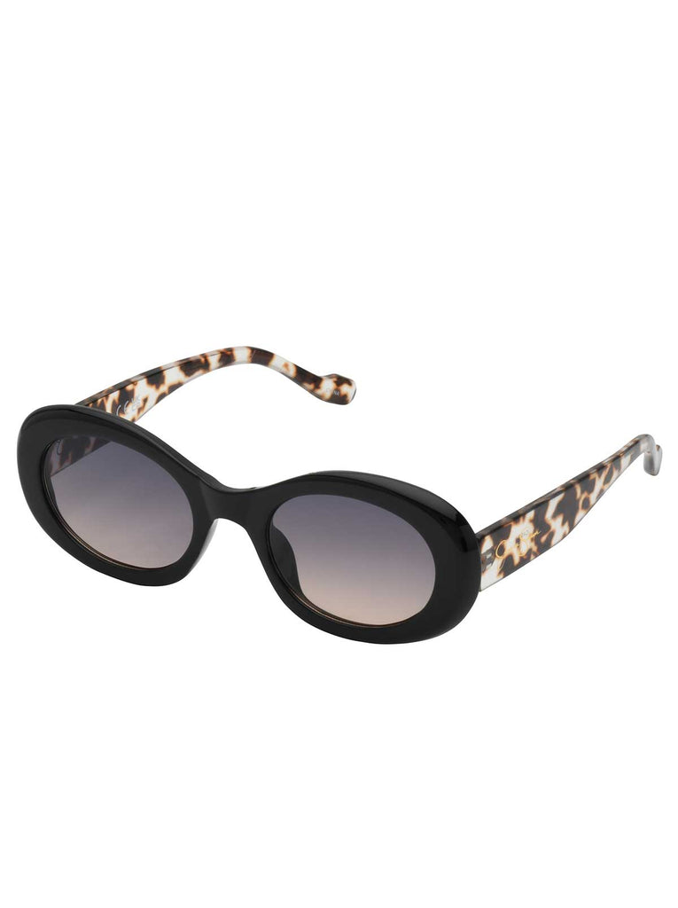 Iconic Vintage Oval Sunglasses in Black