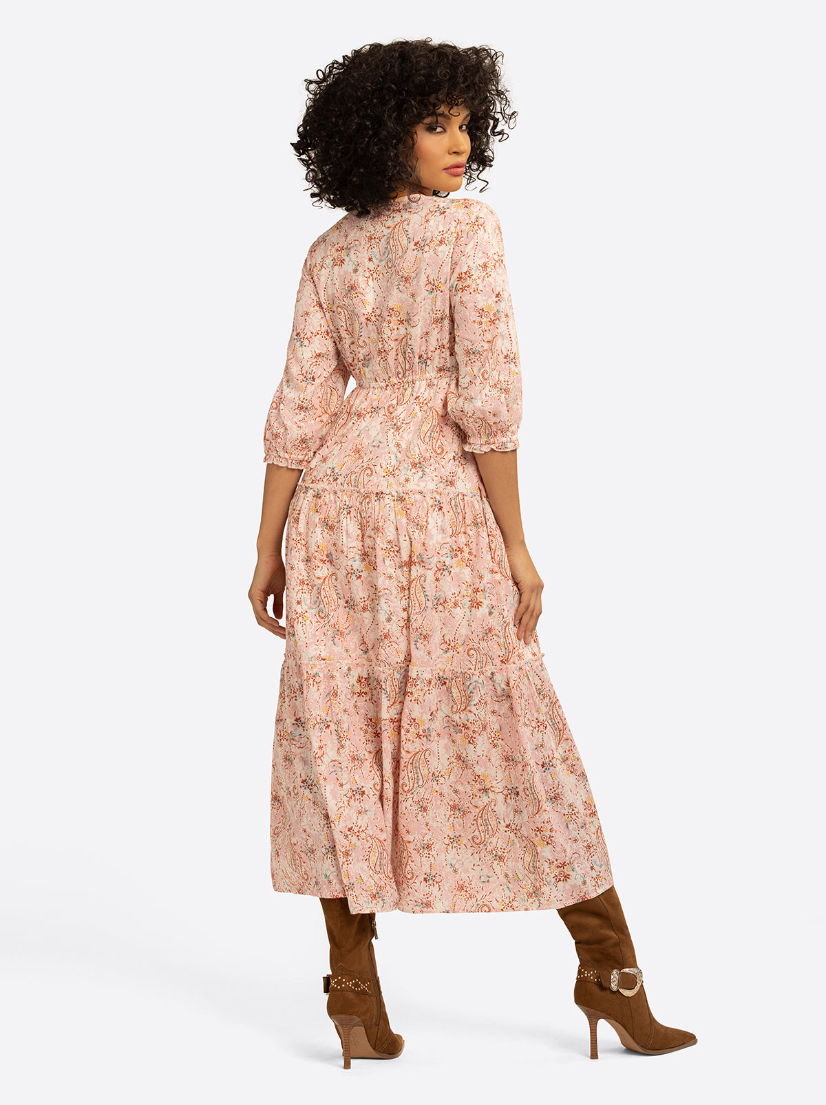 JS Jessica Simpson Sosa Tiered Dress in Shell-Calia Paisley - 1X JS Jessica Simpson Sosa Tiered Dress in Shell-Calia Paisley - 1X
