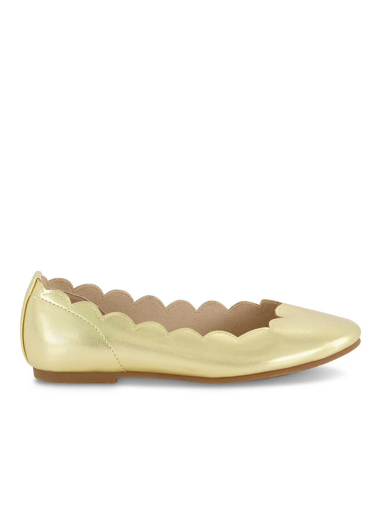 Girls' Amy Scallop Ballet Flat in Gold