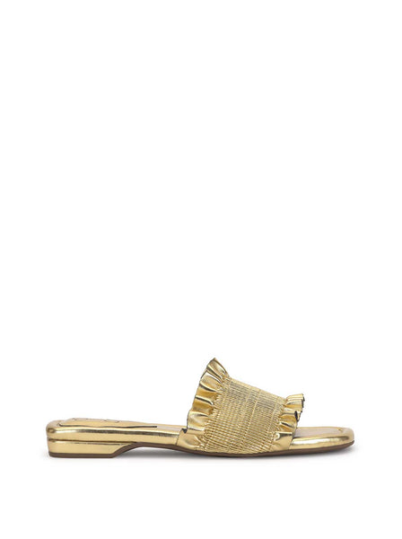 Camessa Smocked Sandal in Gold – Jessica Simpson