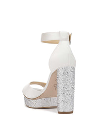 Everyn High Heel in White