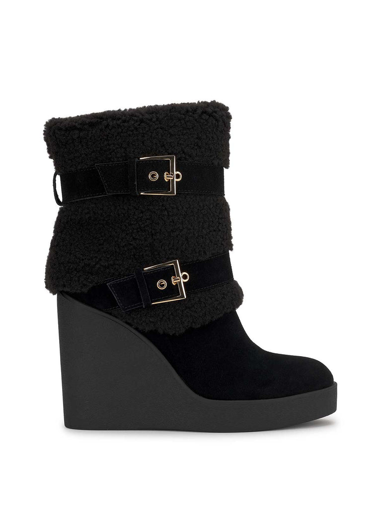 Metzyn Wedge Bootie in Black