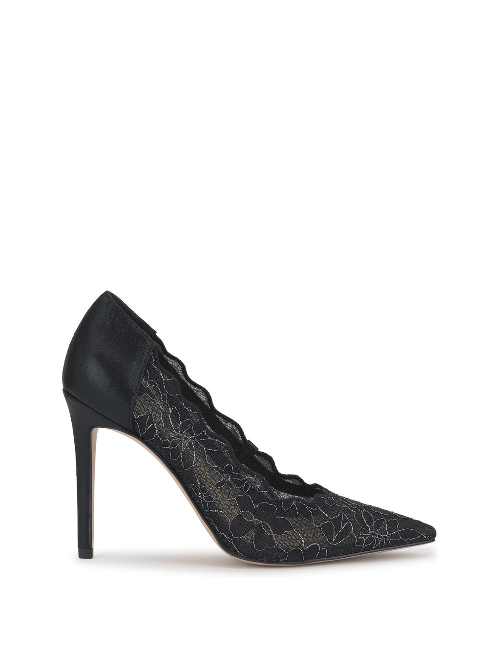 Pelia Pump in Black Lace