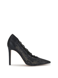 Pelia Pump in Black Lace