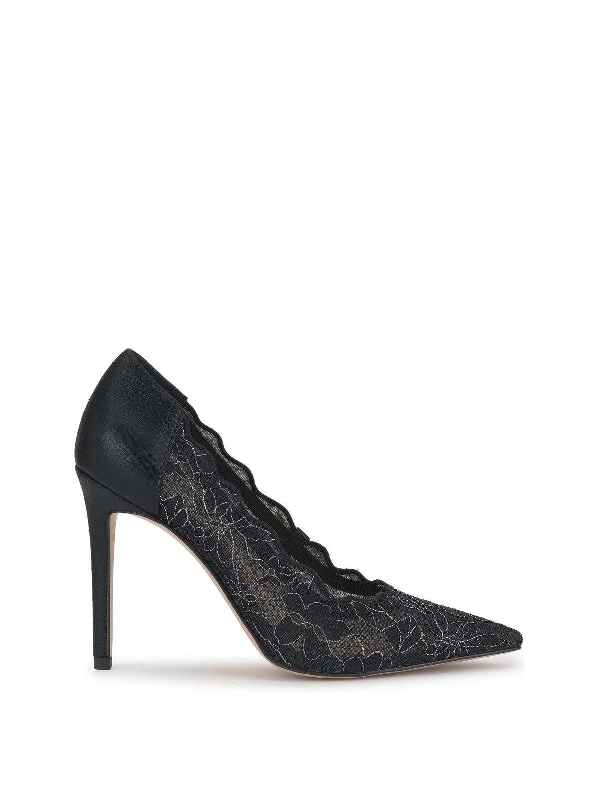 Pelia Pump in Black Lace