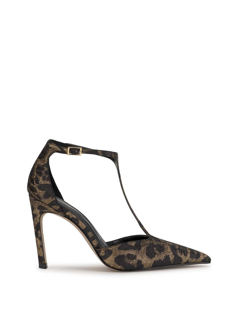 Willna T-Strap Pump in Leopard