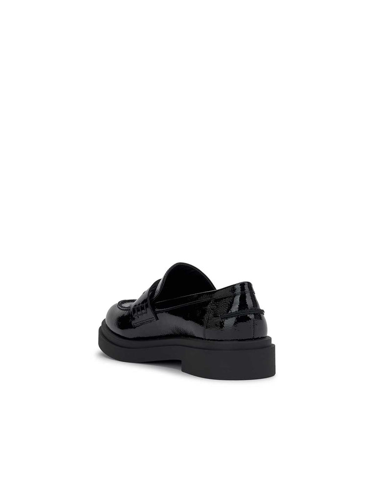 Xuris Loafer in Black Patent