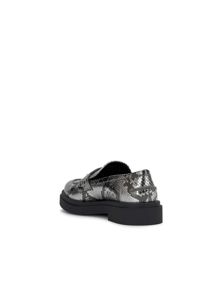 Xuris Loafer in Chrome Snake