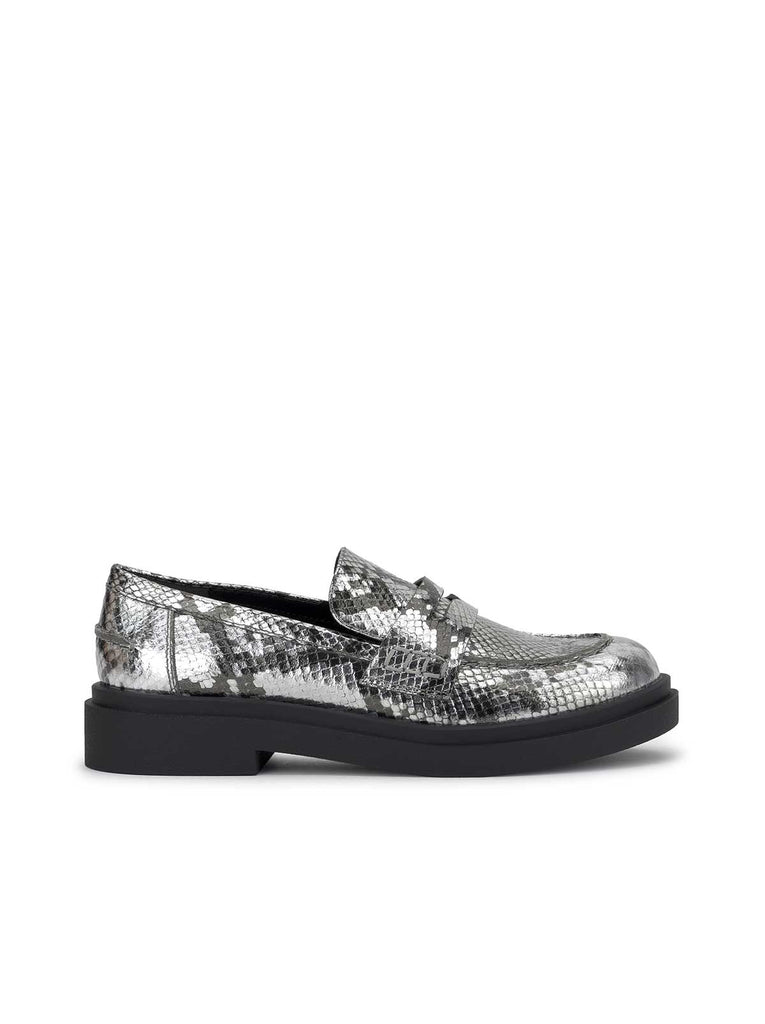 Xuris Loafer in Chrome Snake