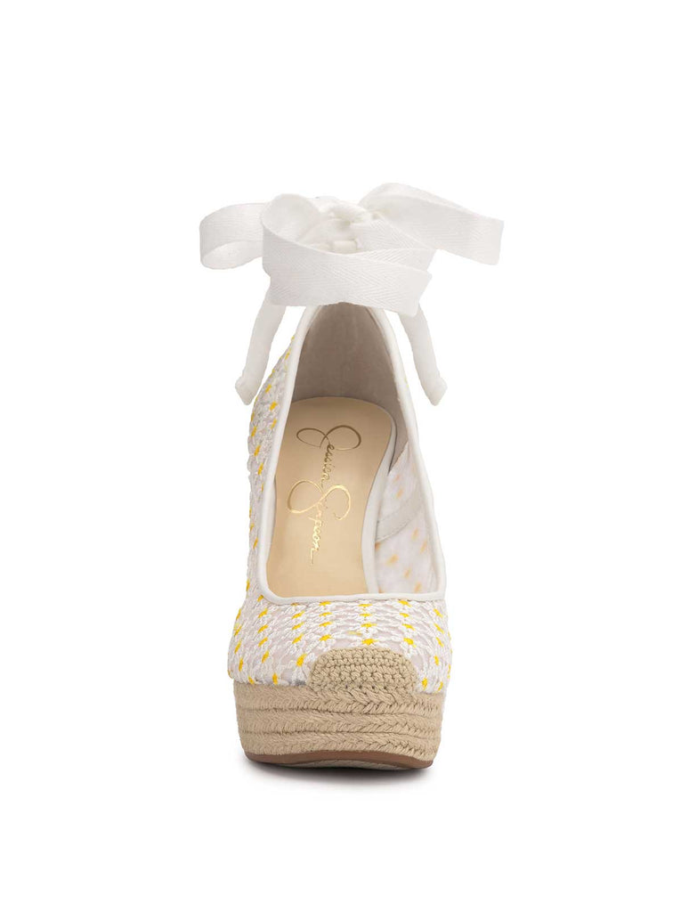 Zexie Wedge in White Floral