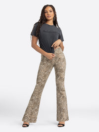 Jessica Simpson 2.0 Fleur Tee in Washed Black