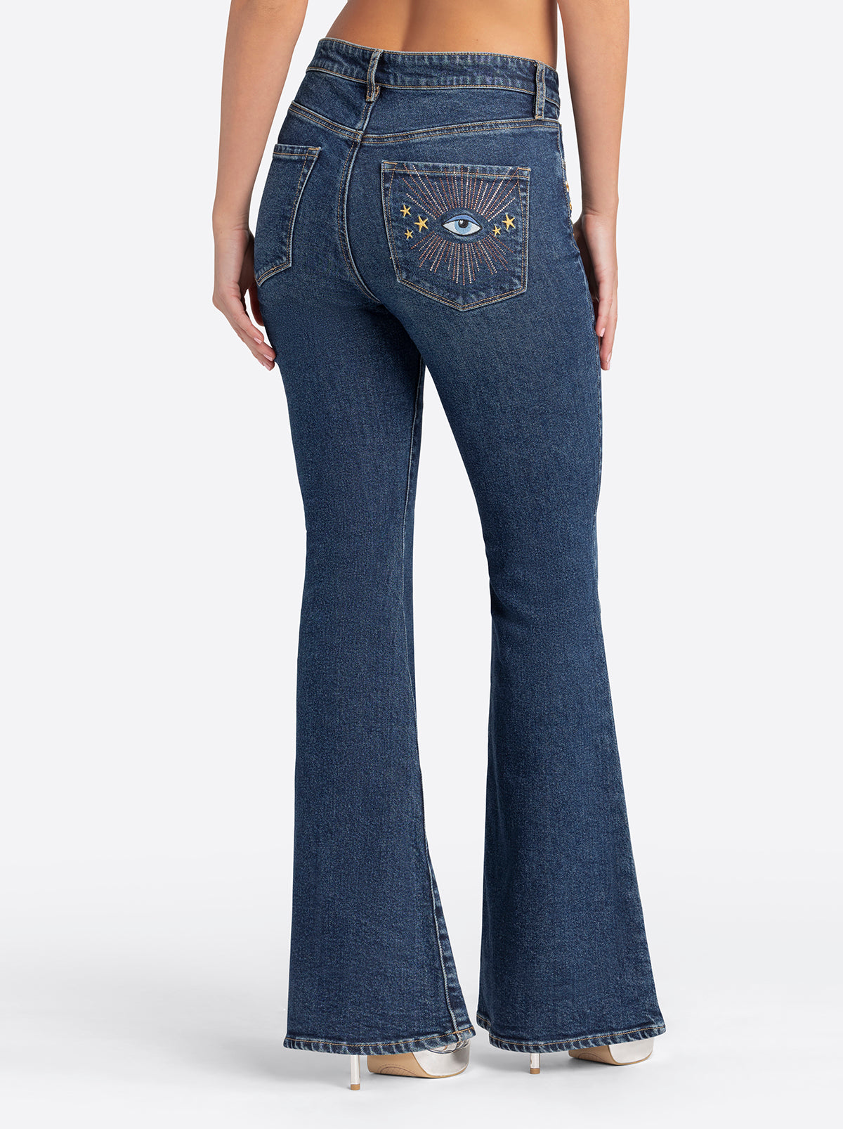Jessica Simpson 2.0 Stevie Flare Jeans in Milton